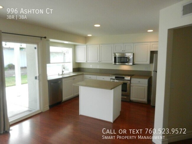 Building Photo - Adorable Shadowridge Home! 3BR/ 2.5 BA/ 14...