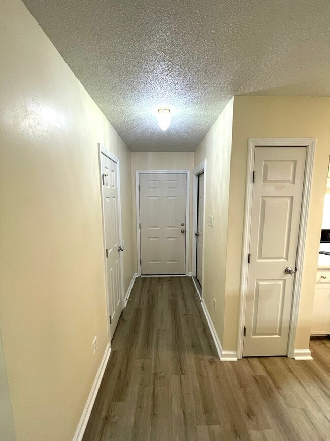 Building Photo - Duplex in Havelock