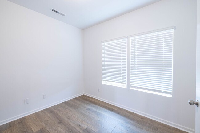 Foto del edificio - NEW 4 Bedroom Home Piedmont School Distric...