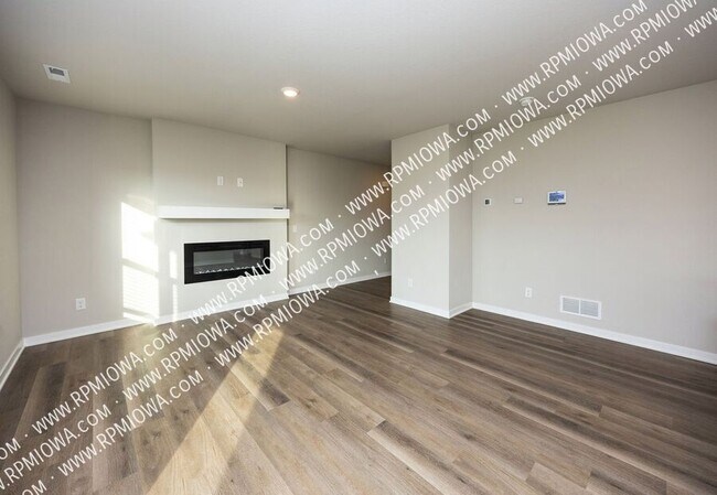 Foto del edificio - 2572 SE Hawkins Ave