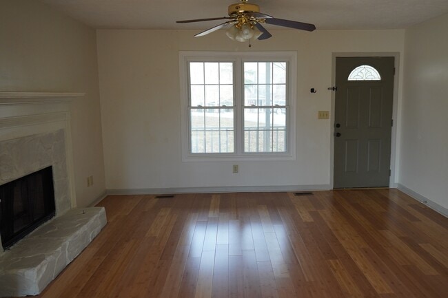 Building Photo - 218 John Wesley Dr