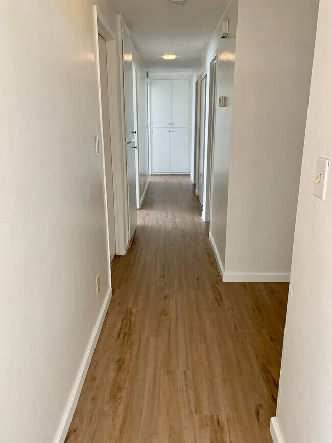 Foto del edificio - 4 bedroom 2 bath 2 car garage in Rocklin