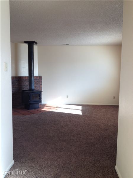 Building Photo - 136 Silver Sage Dr