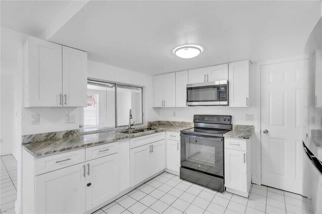 Building Photo - 3805 Haven Dr