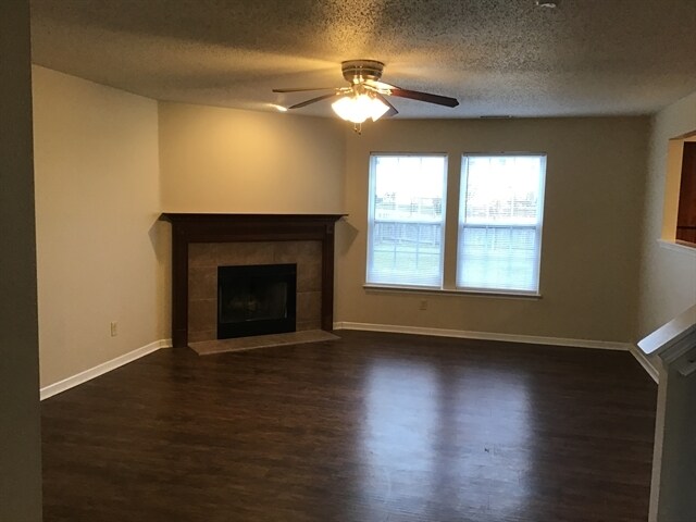 Building Photo - 5532 Floating Leaf Dr