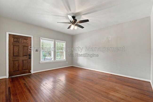 Building Photo - 905 Pizer St