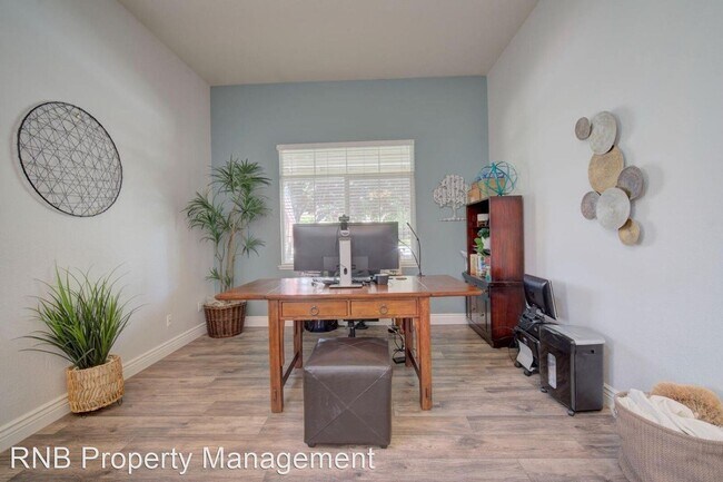 Foto del edificio - 4 br, 3.5 bath House - 4432 Pebble Beach Road