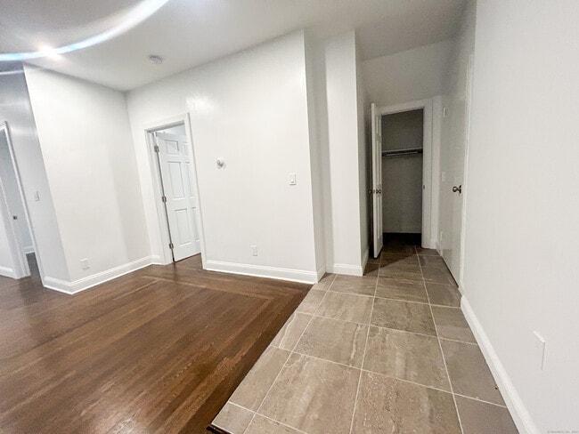 Building Photo - 58 Colman St