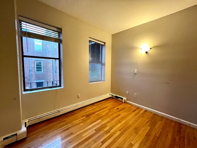 Foto del edificio - 390 Riverway