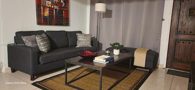 Foto del edificio - 5843 SW 61st St