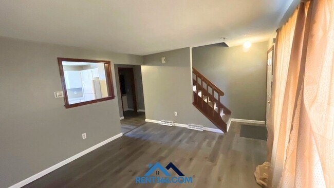 Foto del edificio - 65 Wisteria St