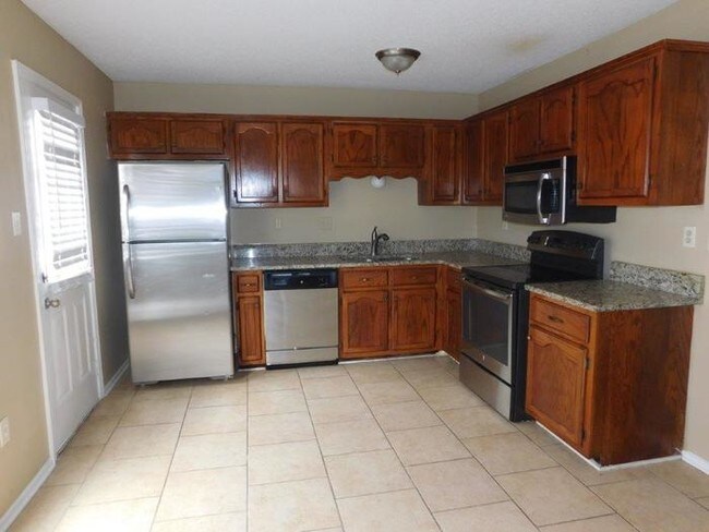 Foto del edificio - 6559 Ashland Dr