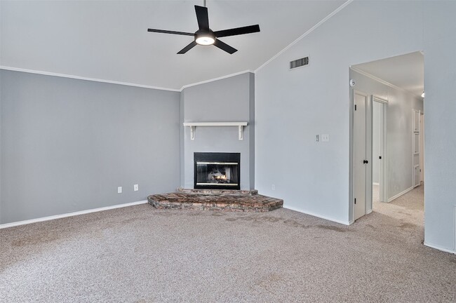 Building Photo - 4806 General Bragg Dr