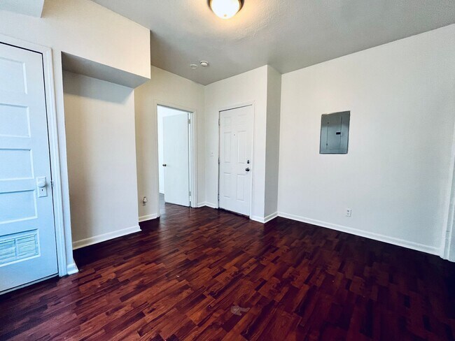 Foto del edificio - 307 Woodbine St