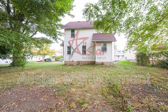 Foto del edificio - 488 Stanton Ave