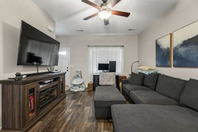 Building Photo - 207 Alexa Pl