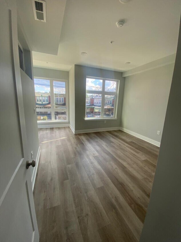 Foto del edificio - 5419 Lansdowne Ave