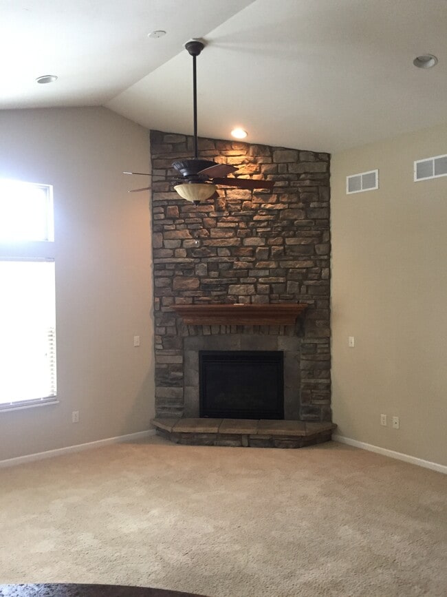 Lovely Stone fireplace - 4980 Tippecanoe Rd