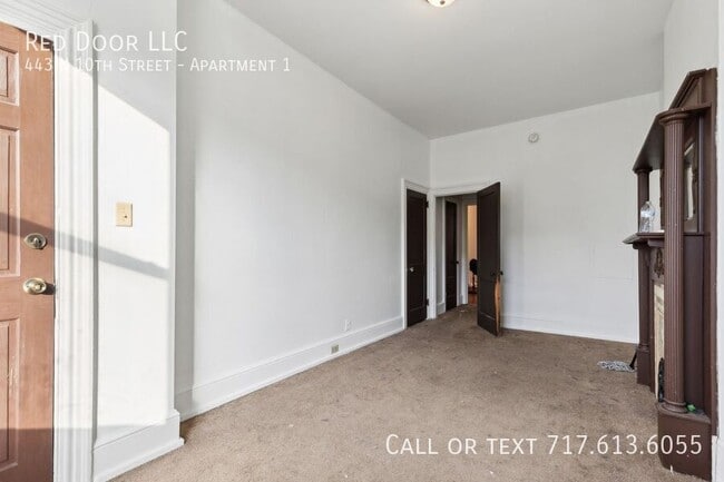 Building Photo - 443 N 10th St