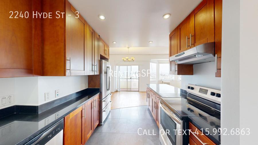 Primary Photo - 2240 Hyde St