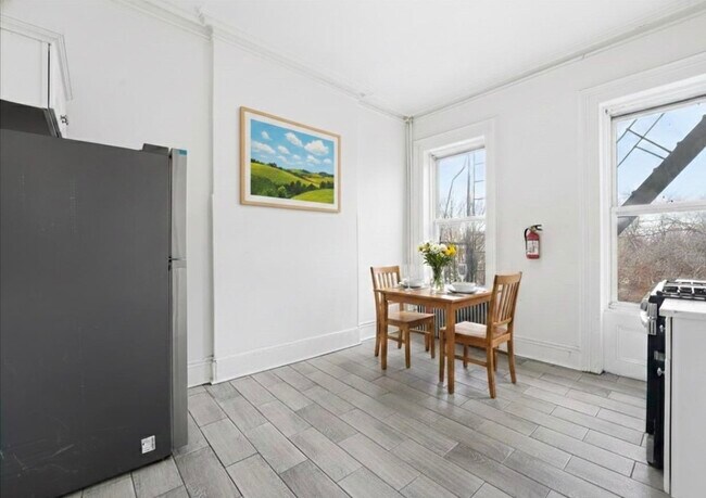 Foto del edificio - 289 Forrest St