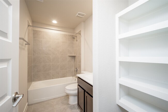 Foto del edificio - 29710 Wilkerson Ln
