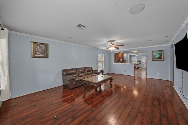 Foto del edificio - 111 Lynn Crest Bend