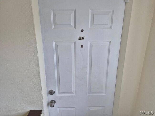 Building Photo - 3947 Jamieson Ave