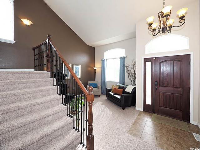 Building Photo - Beautiful 6-Bedroom Riverton House