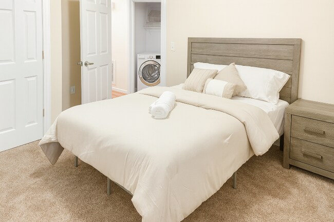 Foto del edificio - 2221 Mountain Mist Ct