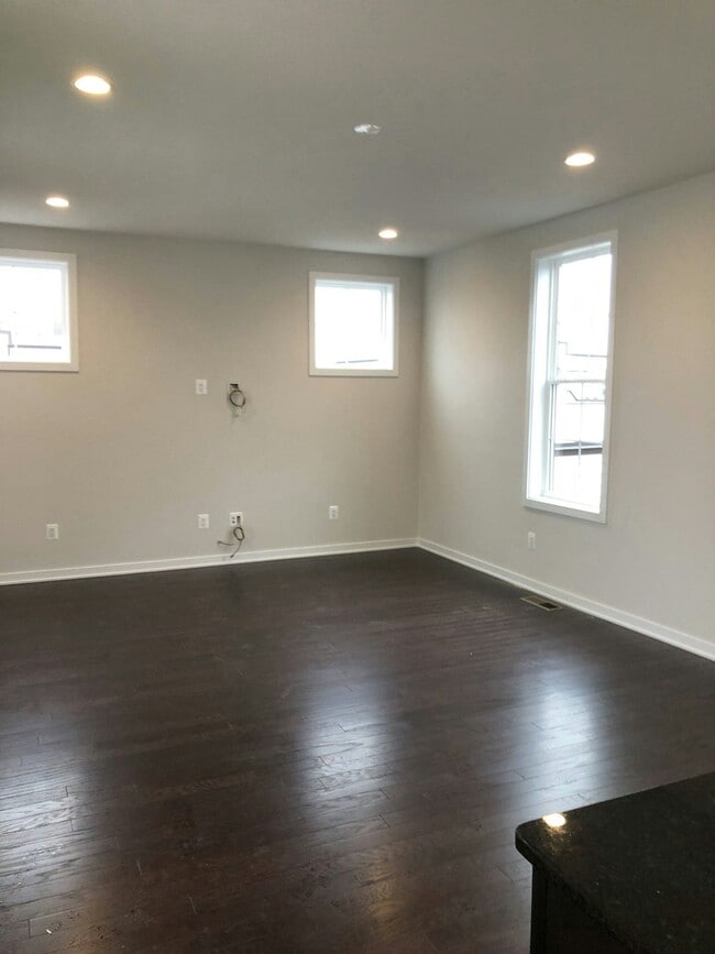 Foto del edificio - 22188 Webster Pk Ter