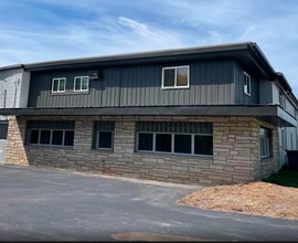 Building Photo - 1323 Everest Ave