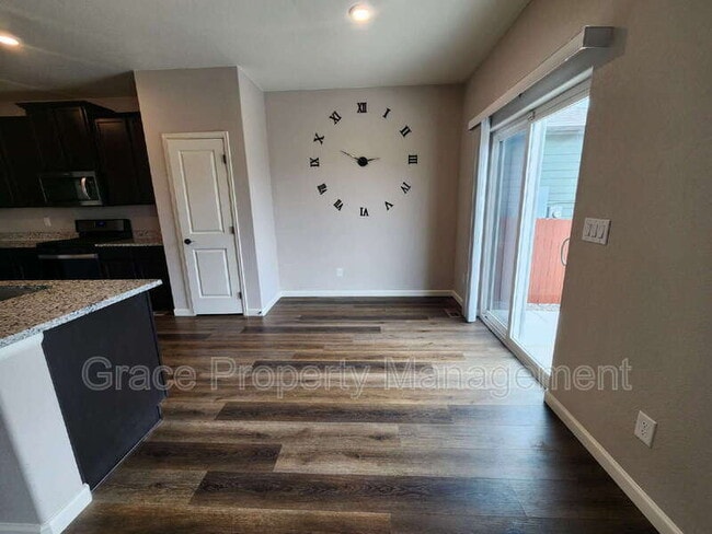 Building Photo - 8883 Ventura Ct