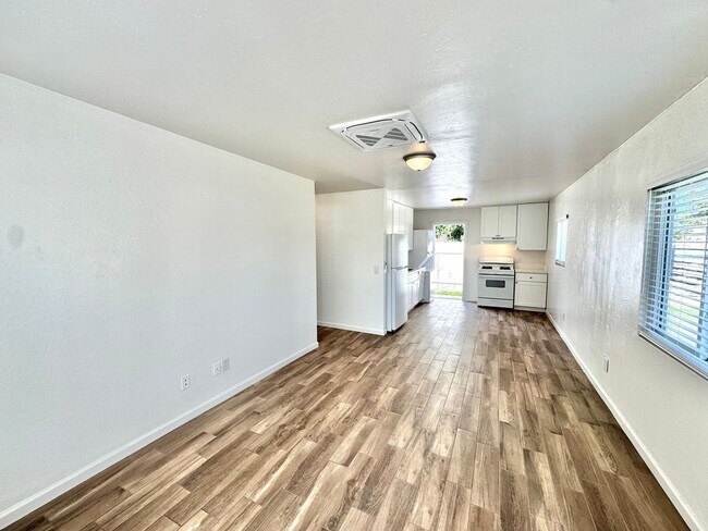 Foto del edificio - 3539-3541 Clairemont Mesa Blvd