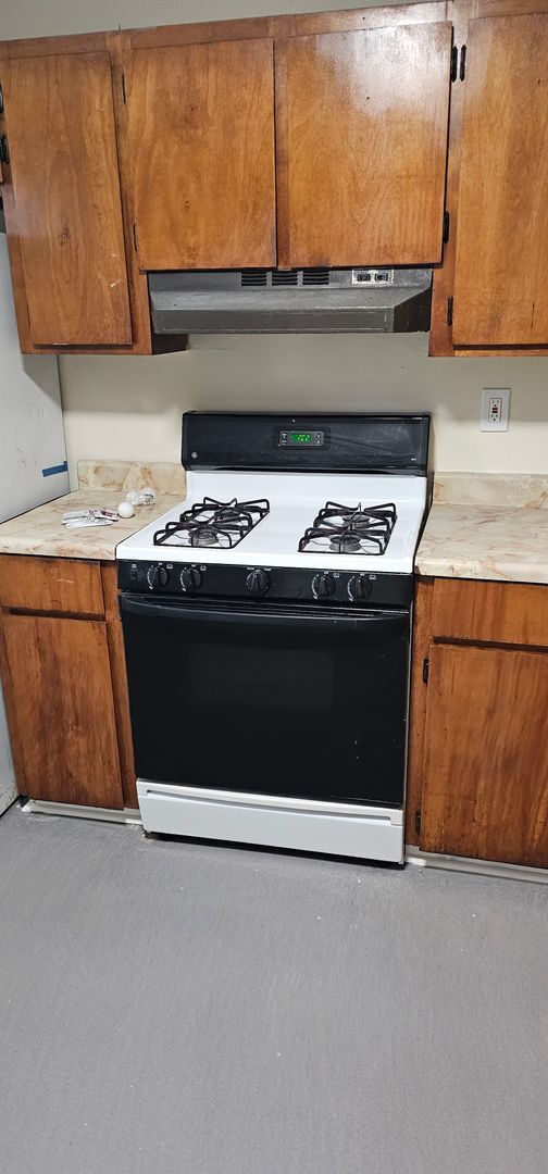 Building Photo - 2 BR/1 BA near downtown Barnesville