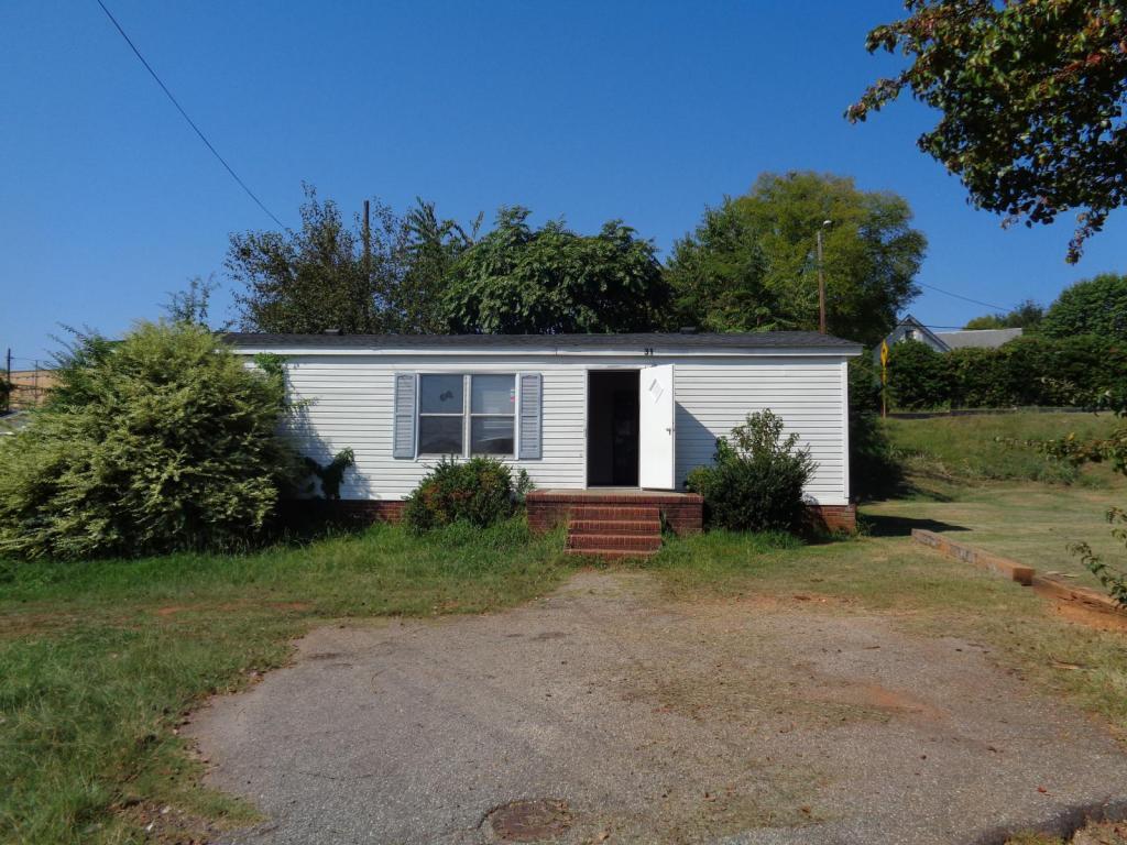 Primary Photo - 31 Badger St