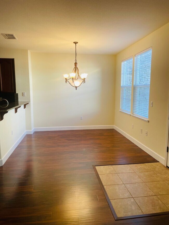 Building Photo - 421 Anchor Lane #102 - West Sacramento 95605
