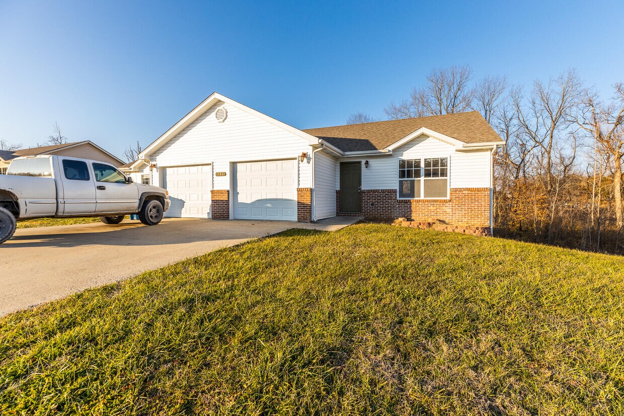 Primary Photo - 931 Ashley Dr
