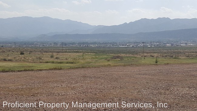 Foto del edificio - 1441 Red Canyon Rd