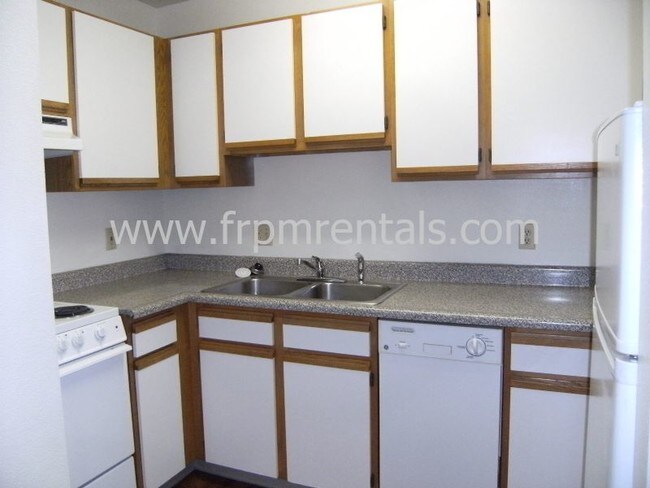 Foto del edificio - 870 Belmont St