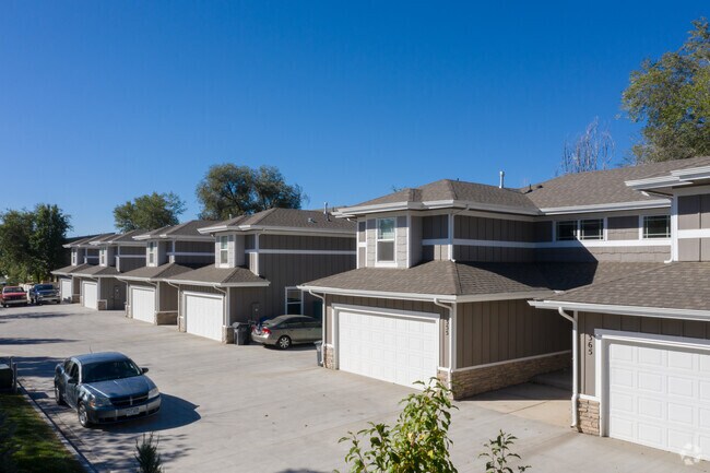 Vista a la calle - 315-365 N Boise Ave