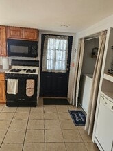 Building Photo - 5607 Cir Dr E