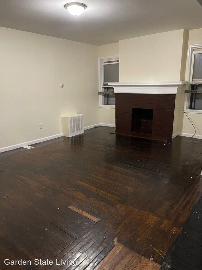 Building Photo - 5 br, 2 bath House - 27 Chelsea Ave