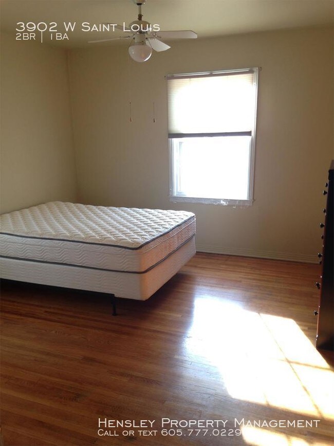 Foto del edificio - 3902 W St Louis St