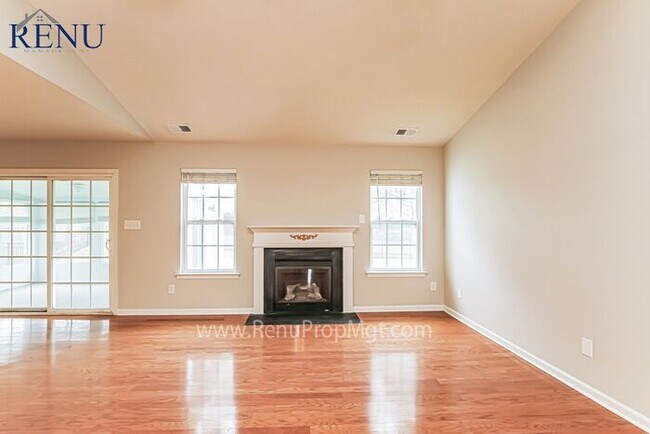Foto del edificio - Available Now!!