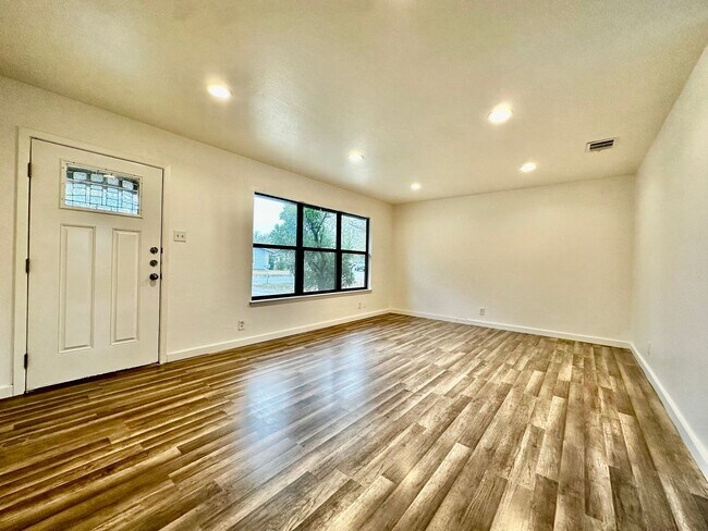 Foto del edificio - Cozy 4/2