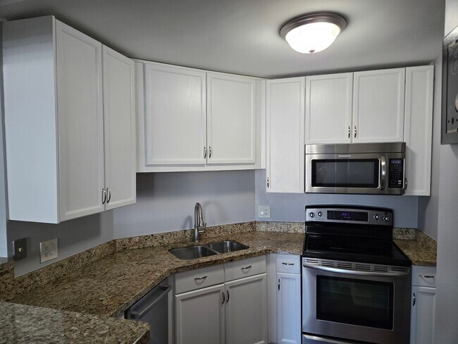 Foto del edificio - 195 N Harbor Dr