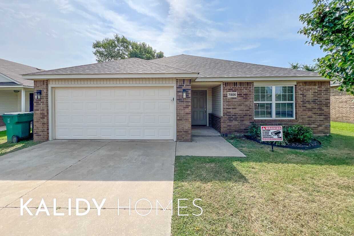 Foto principal - 7806 Bennie Terrace