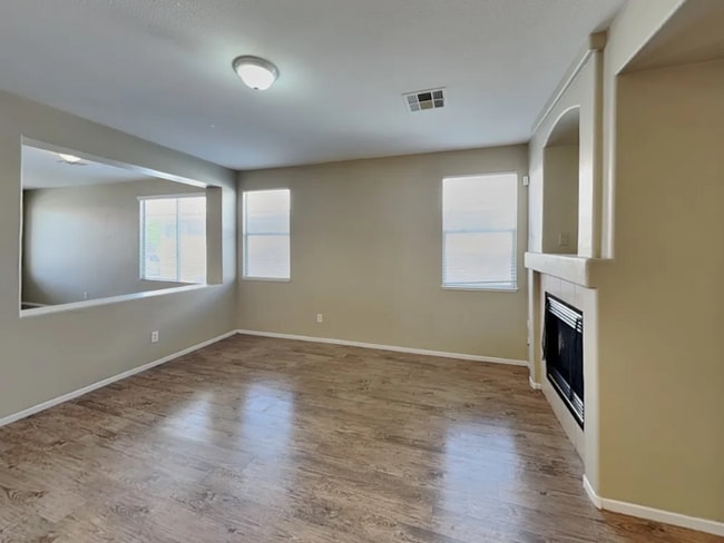 Building Photo - 6043 Halehaven Dr