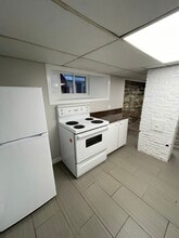 Building Photo - 1394 Edward St